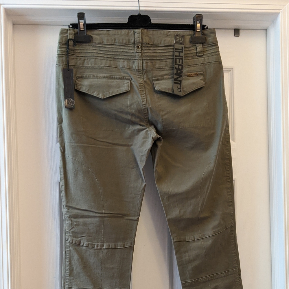 Joe's Jeans Olive Cropped Pants - Picture 9 of 11